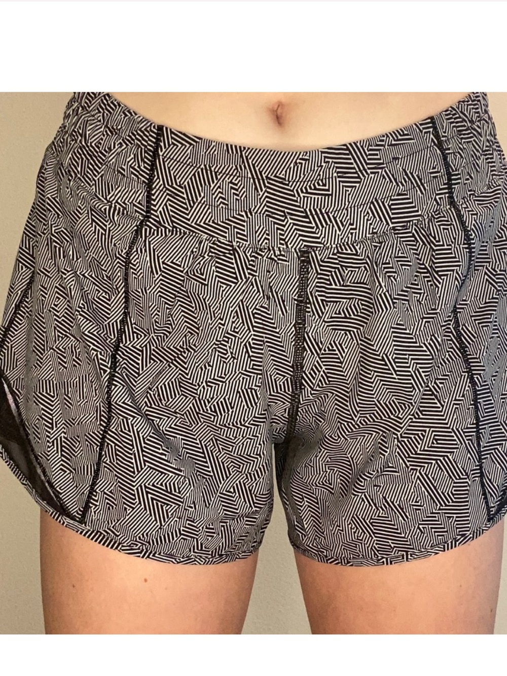 Lululemon Hotty Hot Shorts 4” Seawheeze 2020 - Picture 6 of 6
